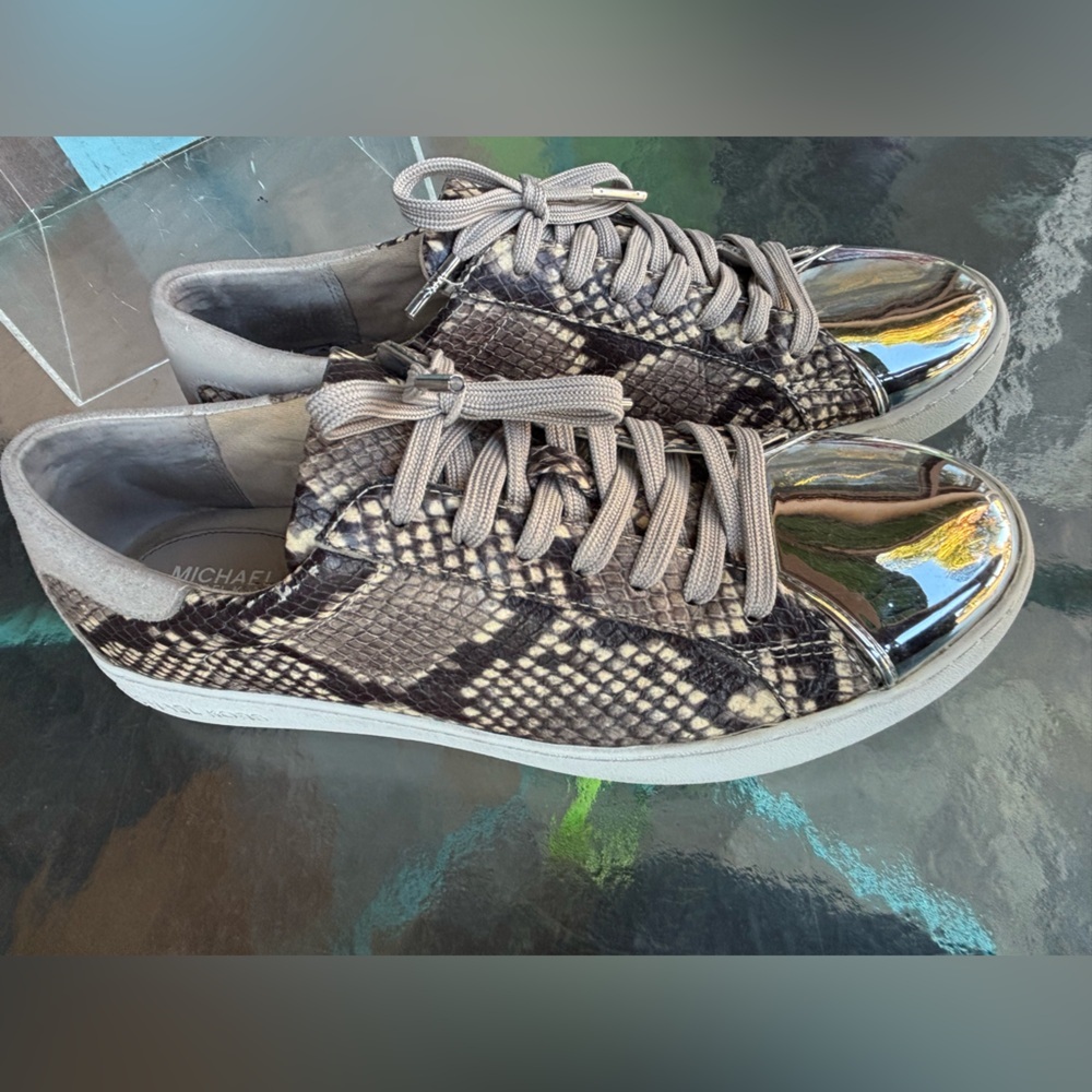 ❤️Michael Kors Snake Print Sneakers with Metallic Silver Toe❤️8.5 Women Box C